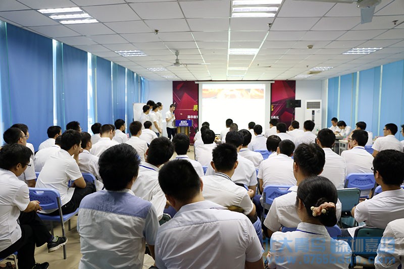 北大青鸟深圳嘉华学校举行Java网页设计大赛