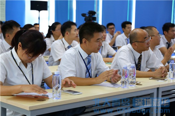 北大青鸟总部老师莅临深圳嘉华学校分享教学教育经验